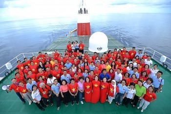 truong sa diem hen thieng lieng cua nguoi viet xa xu
