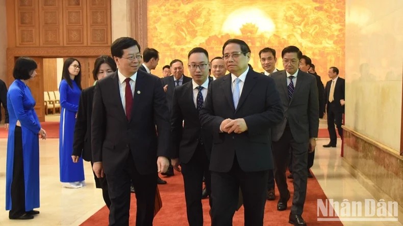 Trao tặng Danh hiệu “Giáo sư danh dự&quot; Đại học Thanh Hoa cho Thủ tướng Chính phủ Phạm Minh Chính