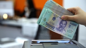 Nghiêm cấm các ngân hàng thương mại tự do tăng lãi suất