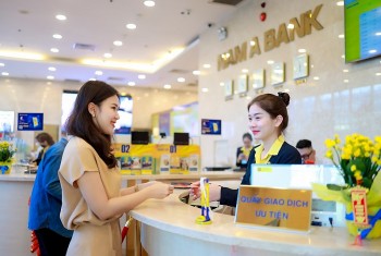 nam a bank du kien chia co tuc 25 tang von dieu le len 18000 ty dong