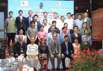 Hội Hữu nghị Việt Nam - Nhật Bản tỉnh Đắk Lắk và Liên hiệp hội người Việt Nam tại Nhật Bản ký kết Bản ghi nhớ hợp tác