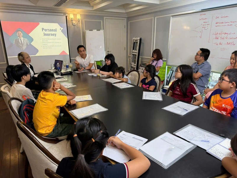 Theo chia sẻ của Shark Louis Nguyễn - CEO và Chủ tịch Hội đồng Quản trị SAM, khi hiểu về tiền, trẻ em sẽ có nền tảng kiến thức, tư duy tốt hơn 