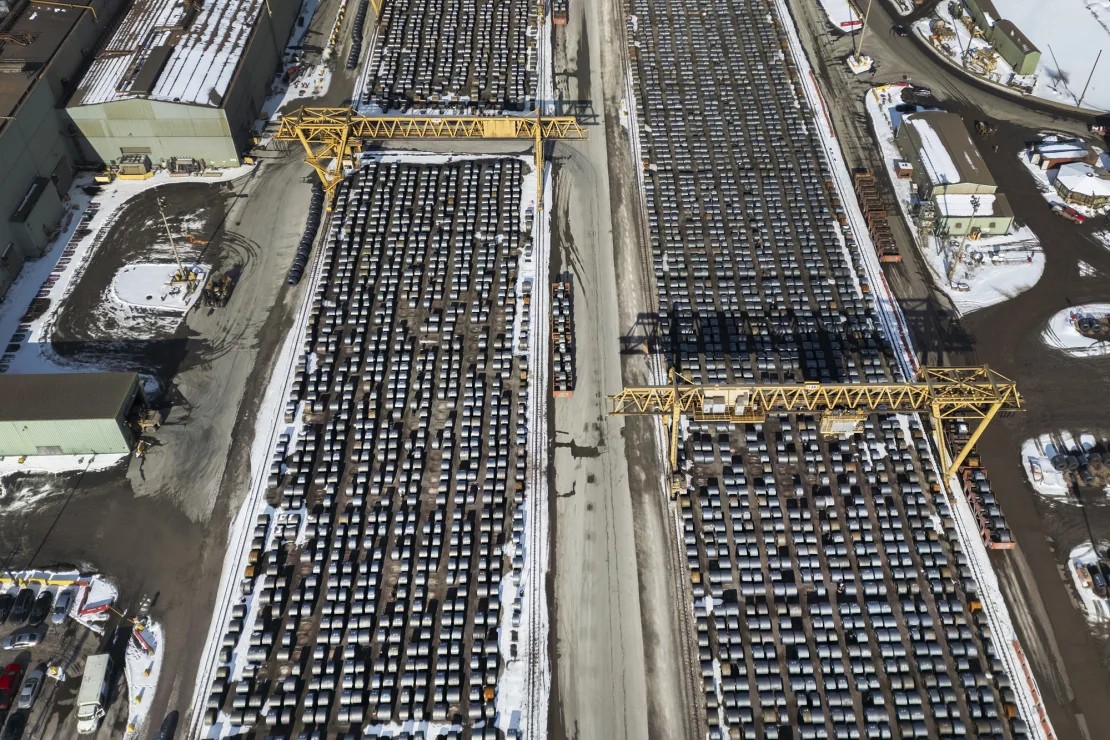  cơ sở sản xuất thép ArcelorMittal Dofasco ở Hamilton, Ontario. Canada là một trong những nguồn cung cấp nhôm và thép chính cho Hoa Kỳ