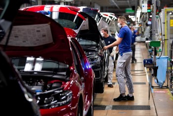 Châu Âu lo ngại hiệu ứng lan tỏa từ 'suy thoái Trump'