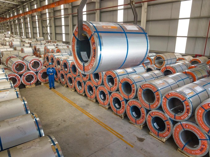 Dây chuyền sản xuất và đóng gói tôn lạnh Tôn Đông Á. (Ảnh: Báo Sài Gòn Giải Phóng)