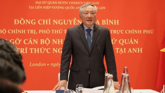 Phát huy vai trò của Hội trí thức người Việt Nam tại Anh trong xây dựng các trung tâm tài chính quốc tế tại Việt Nam