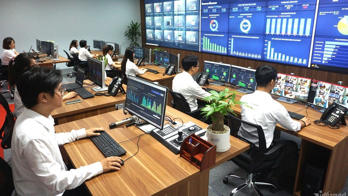 Tạo nền móng vững chắc đưa người dân, doanh nghiệp lên không gian số