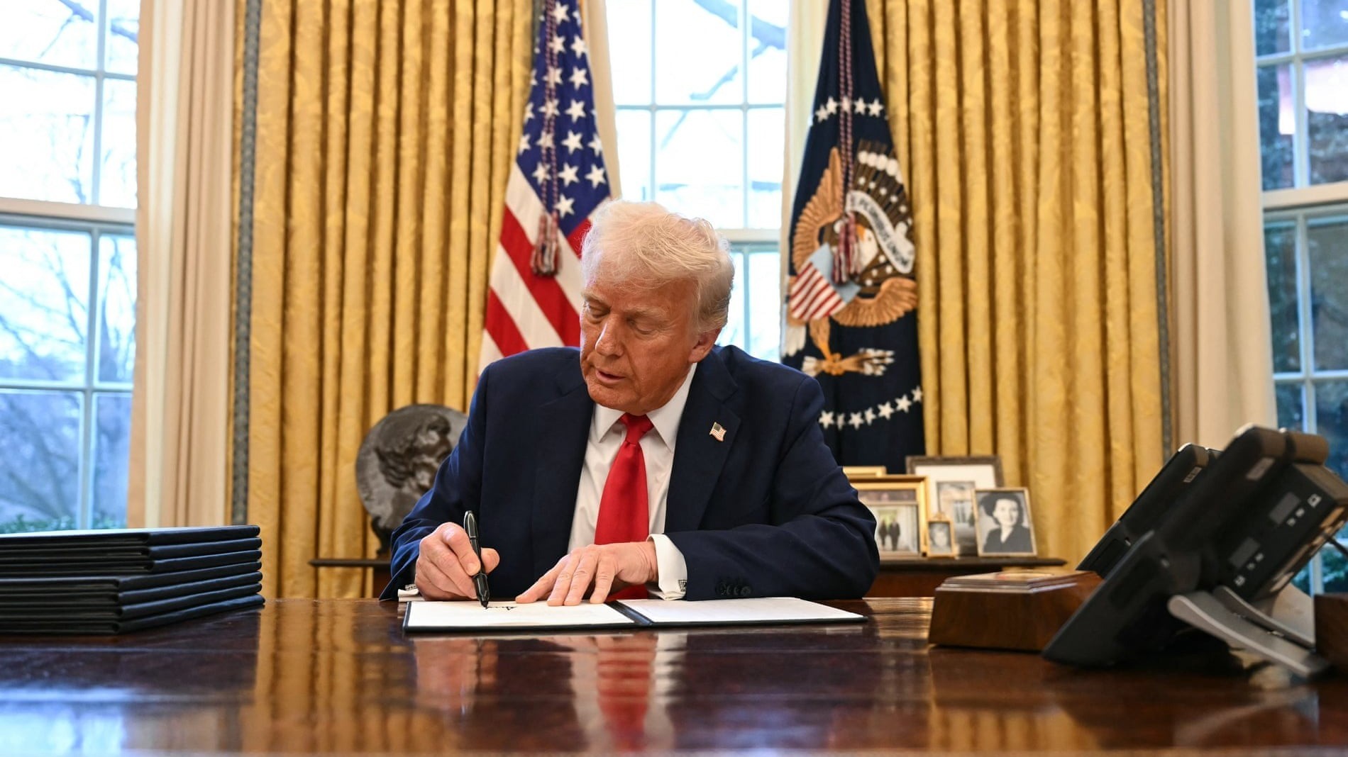 Trump ký sắc lệnh thành lập quỹ tài sản quốc gia, gợi ý khả năng mua lại TikTok