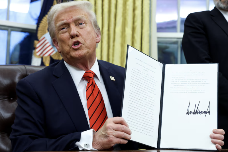 Hiểu về thuế quan của ông Trump qua năm biểu đồ
