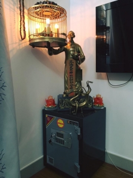 Để két sắt trở thành "thỏi nam châm" hút tài lộc