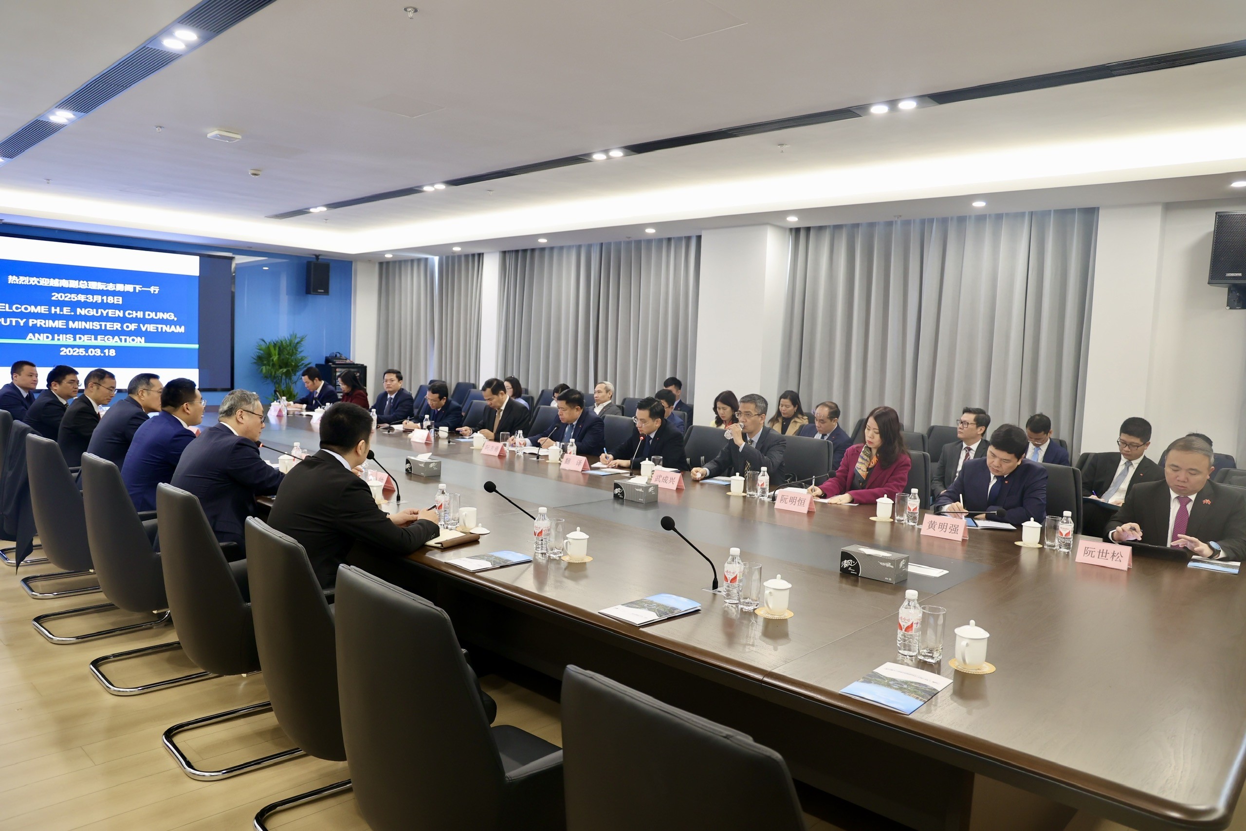 Tăng cường trao đổi, học tập kinh nghiệm của Trung Quốc về đẩy mạnh phát triển kinh tế tư nhân