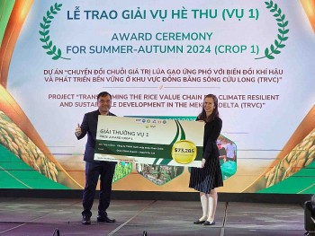 du an trvc trao thuong cho 8 doanh nghiep tham gia chuoi gia tri lua gao ben vung tai dbscl