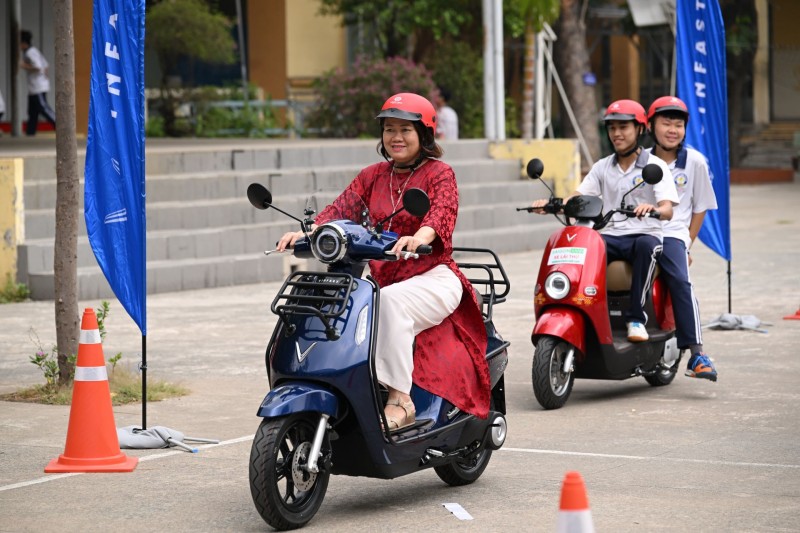 Hàng chục nghìn học sinh trên cả nước hưởng ứng hành trình “Phủ Xanh Trường Học”