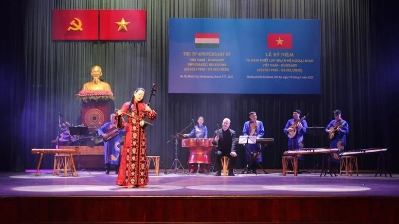 Kỷ niệm 75 năm thiết lập quan hệ ngoại giao giữa Việt Nam và Hungary