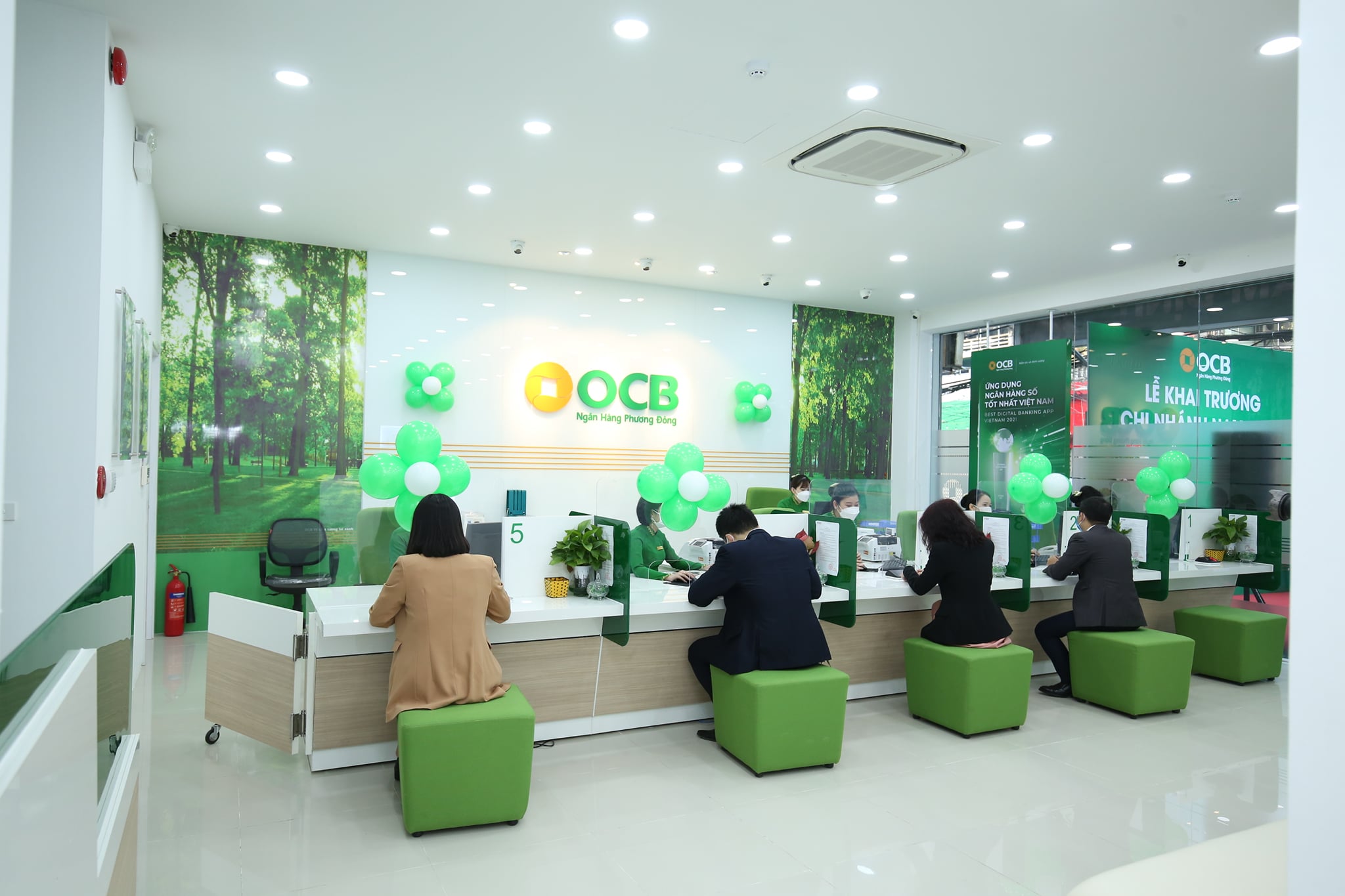 Hai con gái của Chủ tịch OCB muốn bán 3,86% vốn ngân hàng