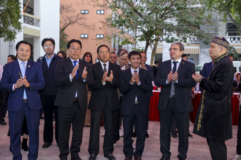 Hà Nội rộn ràng không khí lễ hội Novruz: Sắc màu văn hóa từ Trung Á Hà Nội rộn ràng không khí lễ hội Novruz: Sắc màu văn hóa từ Trung Á