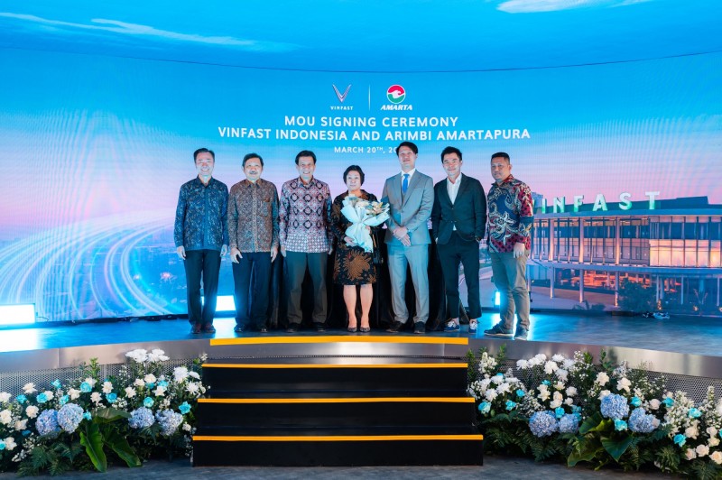VinFast và PT Aribi Amartapura kí biên bản ghi nhớ phát triển 22 cửa hàng VinFast tại Indonesia