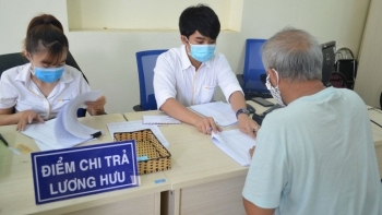 Nghỉ hưu trước tuổi: Tính tiền lương hưu 2025 như thế nào?