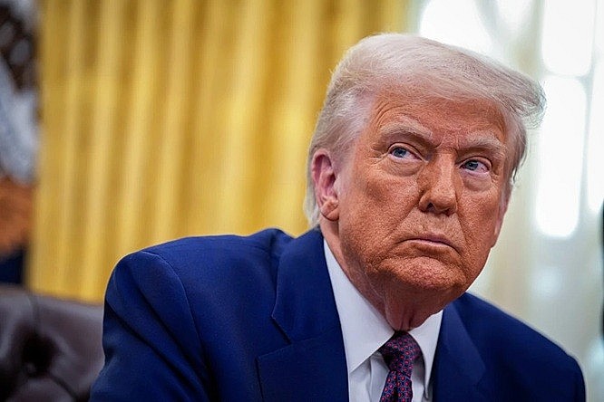 Tổng thống Mỹ Donald Trump thu hồi quyền tiếp cận thông tin mật của nhiều cựu quan chức