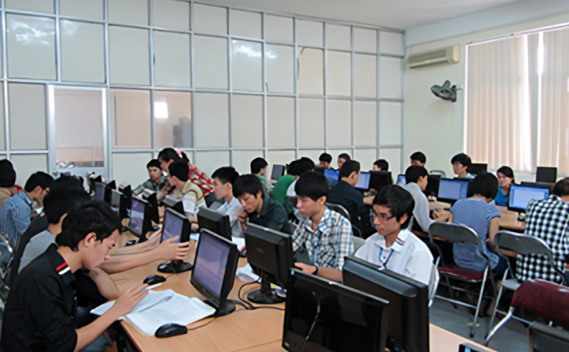 Cấp lại giấy phép lái xe: Có cần thi lý thuyết không?