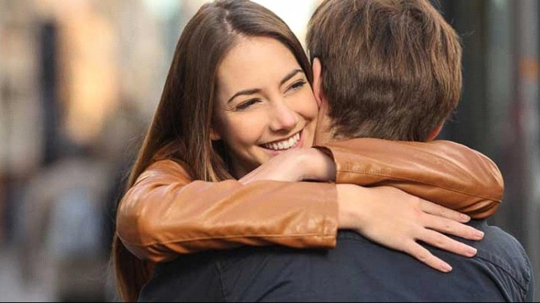 Những quốc gia có cách chào hỏi bằng những cái "chạm"
