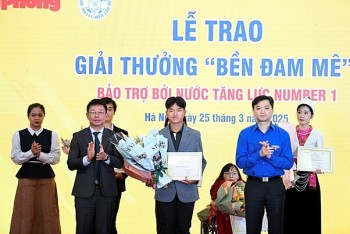 giai thuong ben dam me lan toa tinh than ben bi san sang cong hien den the he tre viet nam