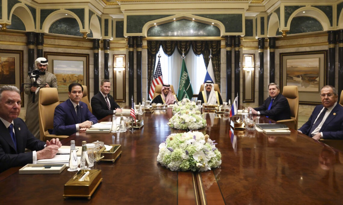 Quan hệ Mỹ - Nga dưới thời Trump 2.0: Từ đối đầu đến đối thoại