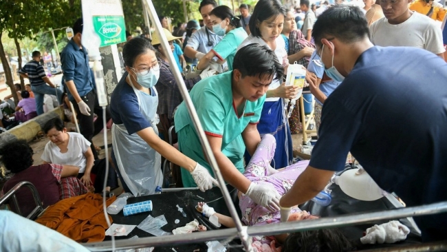 Thế giới chung tay hỗ trợ Myanmar và Thái Lan sau động đất