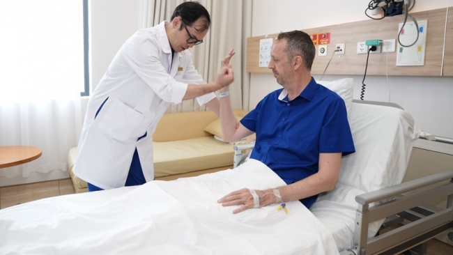 Tại sao Vinmec là điểm đến y tế hàng đầu cho người Anh, Pháp, Úc?