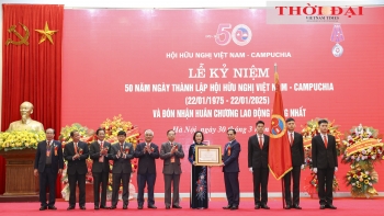 hoi huu nghi viet nam campuchia don nhan huan chuong lao dong hang nhat