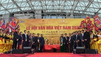 tai hien le gio to va xep hinh ban do viet nam tai osaka