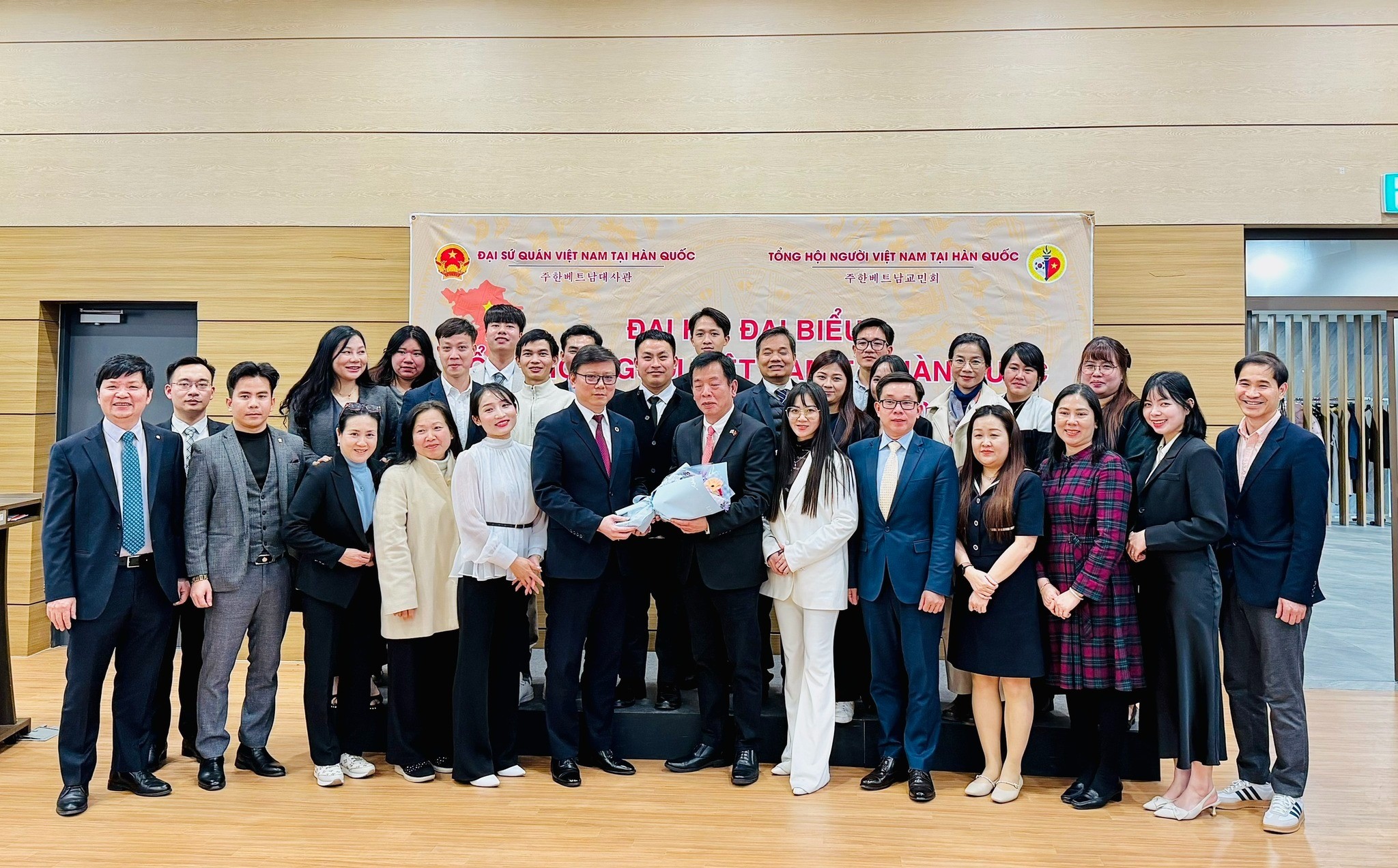 Ông Đào Tuấn Hùng làm Chủ tịch Hội người Việt Nam tại Hàn Quốc nhiệm kỳ 2025-2027