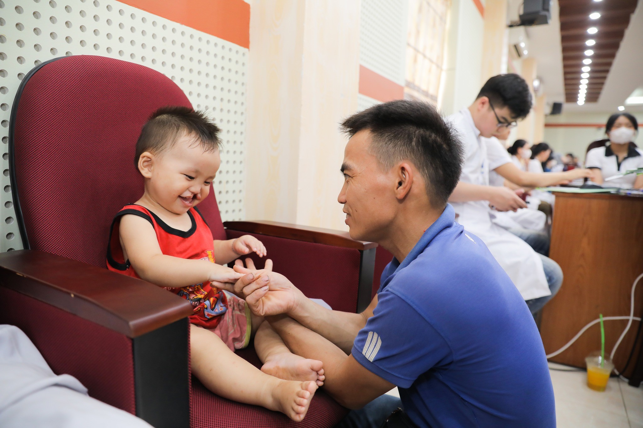 Operation Smile Việt Nam tổ chức phẫu thuật nụ cười miễn phí trong tháng 4/2025