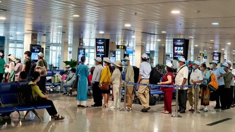 Vé máy bay cao điểm dịp lễ 30/4 - 1/5: Những thông tin cần biết và cách săn vé hợp lý
