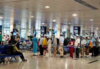 Vé máy bay cao điểm dịp lễ 30/4 - 1/5: Những thông tin cần biết và cách săn vé hợp lý