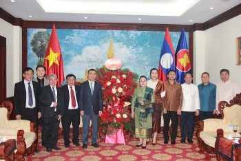 Vun đắp tình hữu nghị Việt - Lào nhân dịp Tết cổ truyền Bunpimay