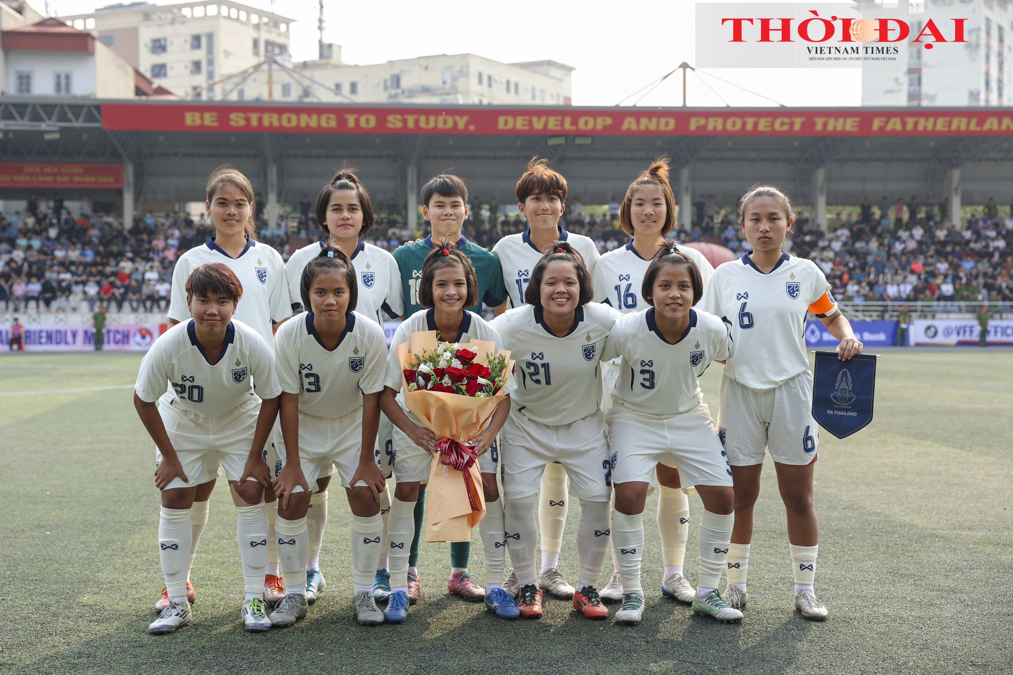 U17 nữ Việt Nam giành chiến thắng 2-1 trước U17 nữ Thái Lan