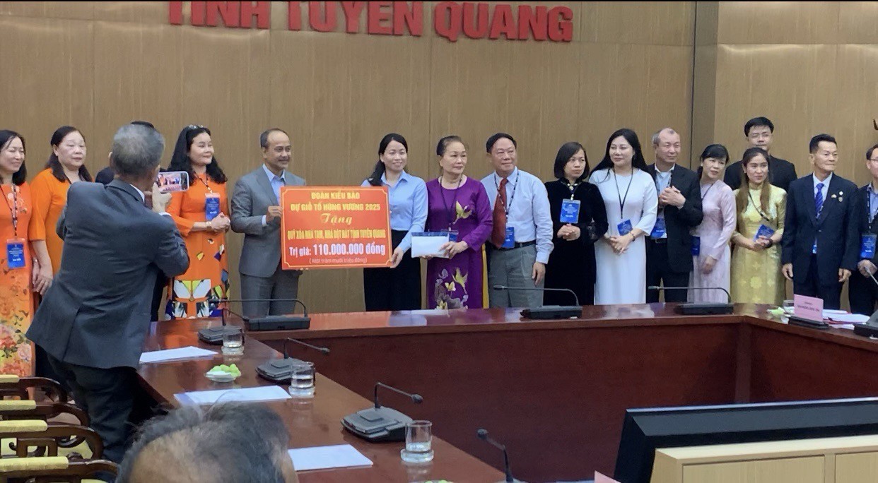 Việt kiều về  Giỗ Tổ và tìm cơ hội đầu tư tại Phú Thọ, Tuyên Quang