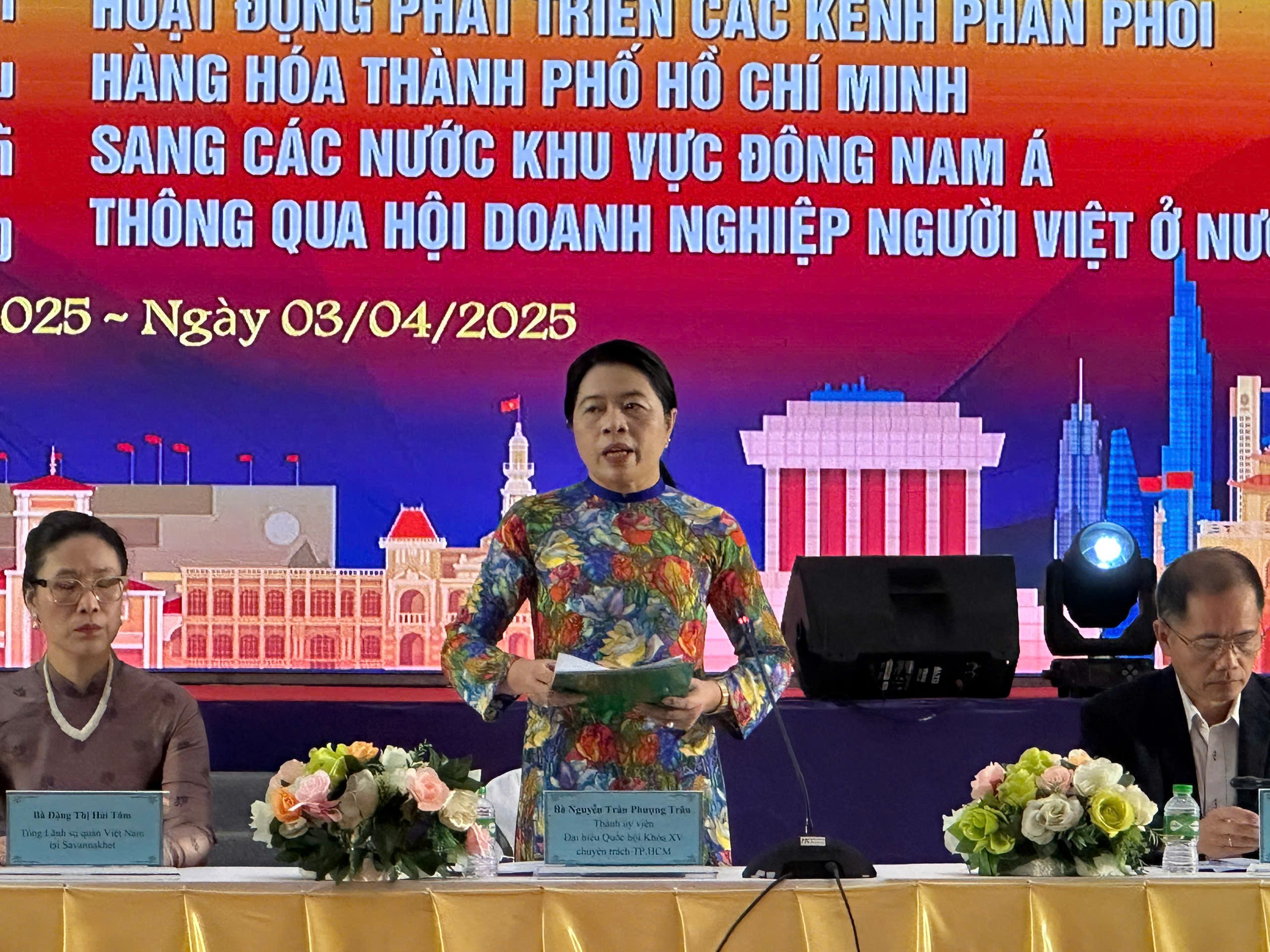 Phát triển các kênh phân phối hàng hóa TPHCM với các nước trong khu vực Đông Nam Á