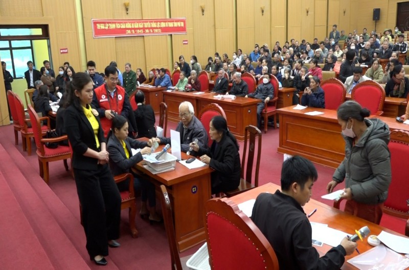 930 hộ dân ở Phú Thọ được ICRC hỗ trợ tiền mặt khắc phục hậu quả cơn bão số 3 (Yagi)