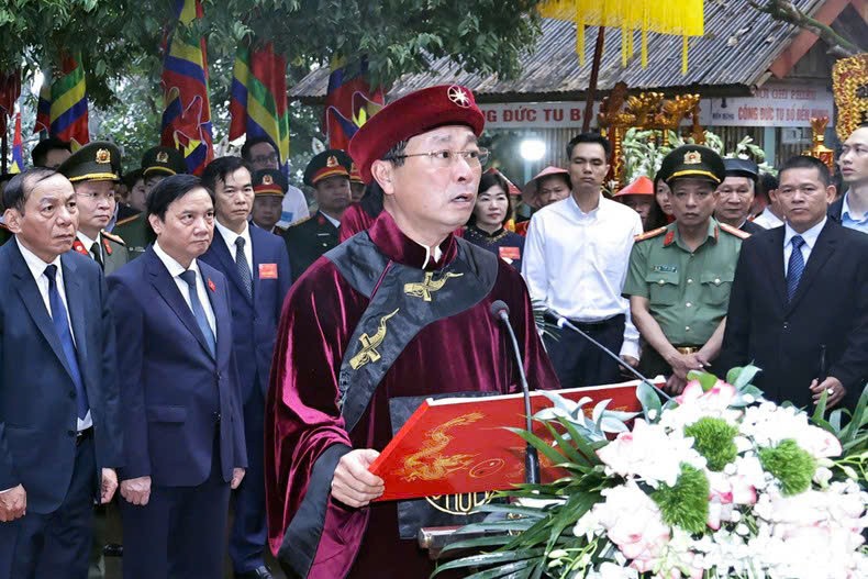Chủ tịch nước Lương Cường dâng hương Giỗ Tổ Hùng Vương