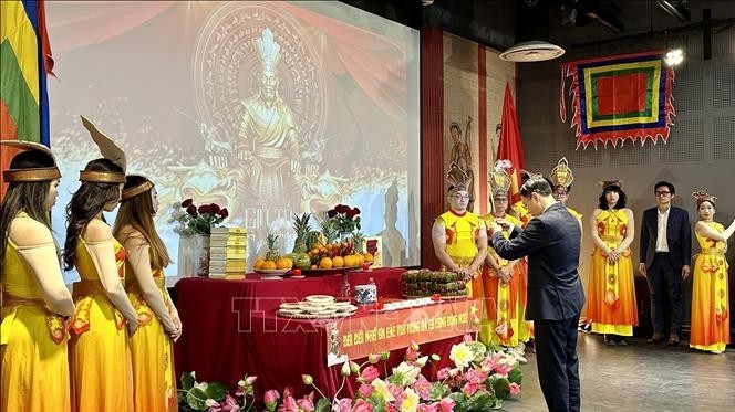 Giỗ Tổ Hùng Vương: Người Việt năm châu hướng về nguồn cội