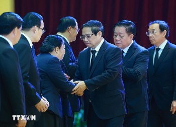 Thủ tướng Phạm Minh Chính viếng nguyên Chủ tịch Đảng Nhân dân Cách mạng Lào, nguyên Chủ tịch nước Lào Khamtay Siphandone