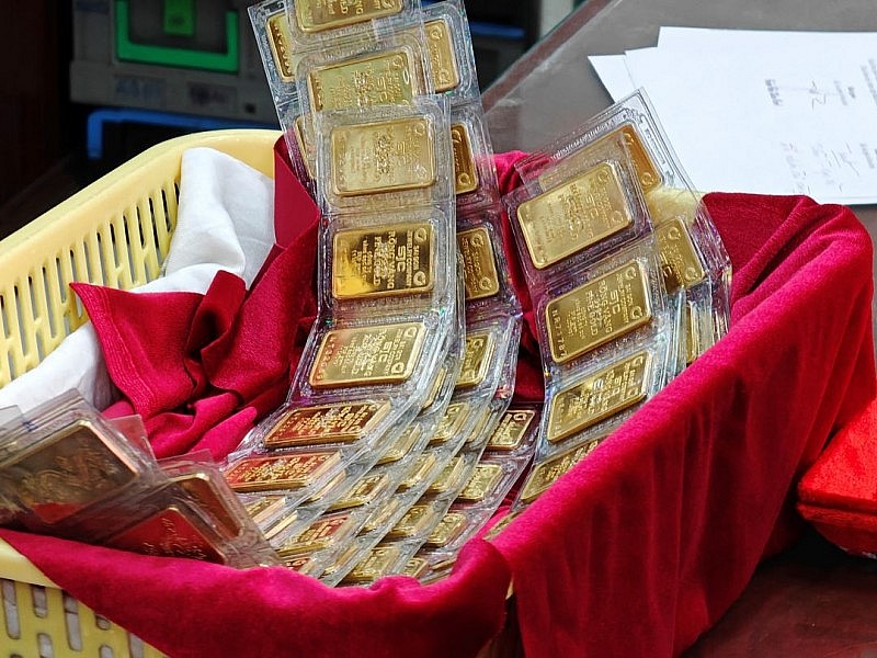 Giá vàng SJC mất mốc 100 triệu đồng/lượng