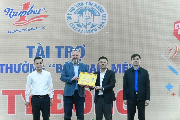 Nhãn hàng Number One là đơn vị tài trợ chính cho giải thưởng “Bền Đam Mê” với tổng giá trị hỗ trợ lên đến 5 tỷ đồng