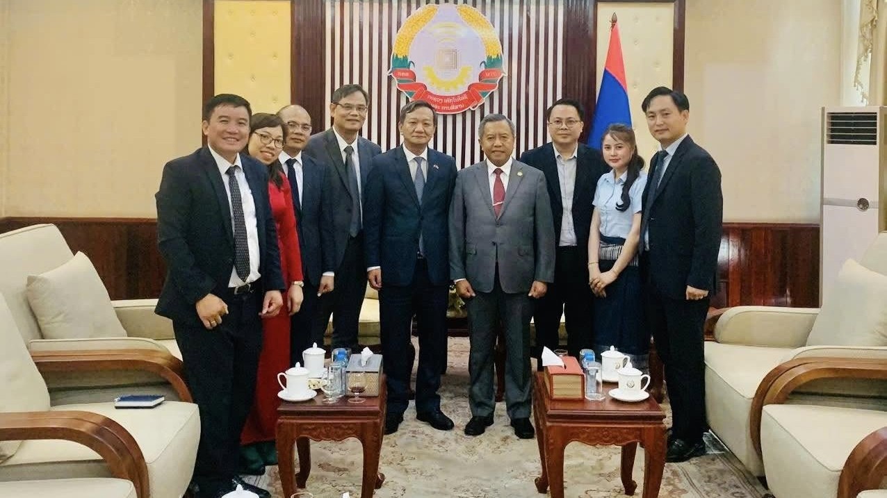 Đại sứ Việt Nam tại Lào chúc Tết Bunpimay Chủ tịch Hội hữu nghị Lào - Việt Nam