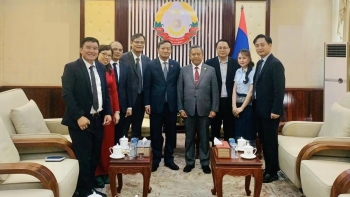 Đại sứ Việt Nam tại Lào chúc Tết Bunpimay Chủ tịch Hội hữu nghị Lào - Việt Nam