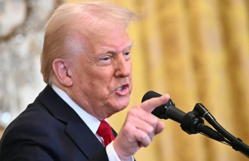 Tổng thống Trump đòi cắt ngân sách của đài NPR và PBS