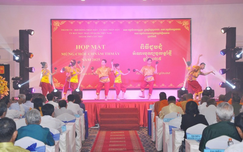 Đồng bào dân tộc Khmer đóng góp thiết thực vào sự phát triển của thành phố Cần Thơ