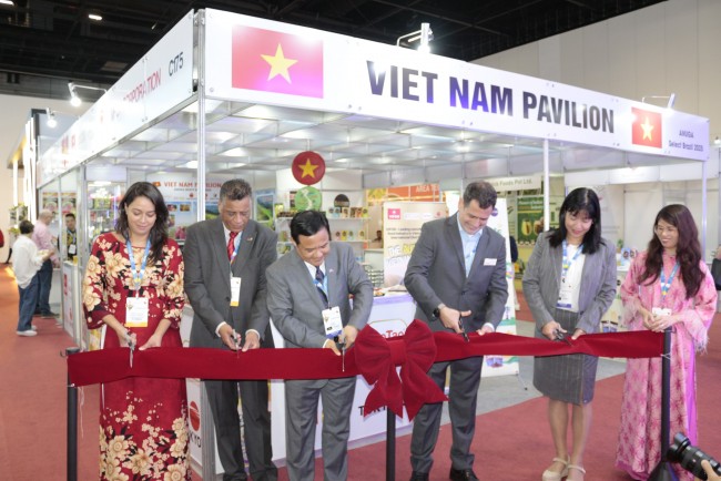 Khai trương gian hàng Việt Nam tại Triển lãm Thực phẩm và Đồ uống ANUGA Brazil